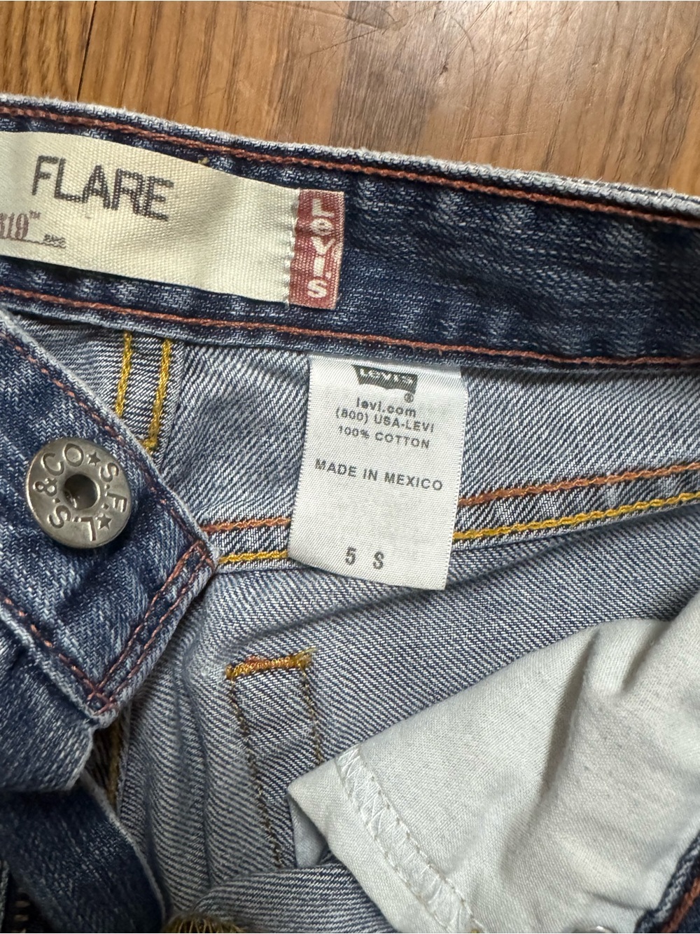 Levi's 519 Classic Blue Flare Boot Cut Jeans Y2K Casual School Weekend Vintage - Picture 7 of 11